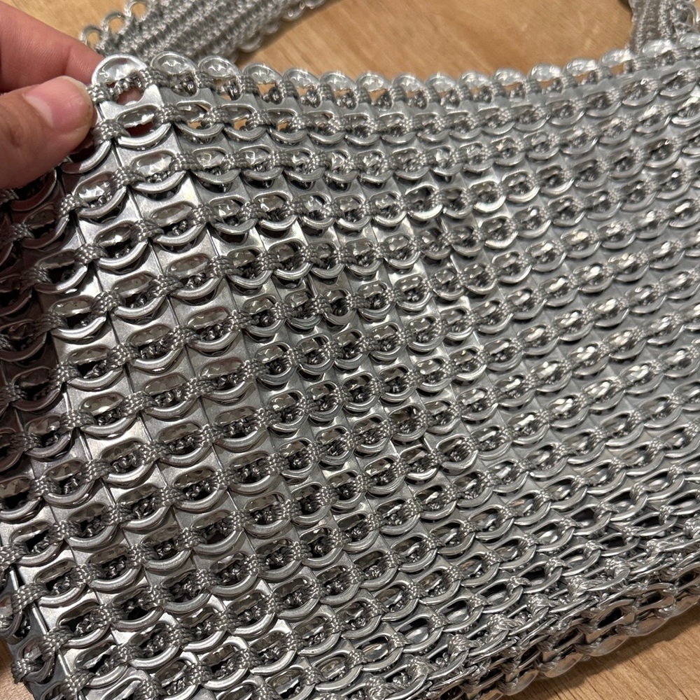 Escama Studio Recycled Pull Tab Handbag Silver Soda Tab Purse - Picture 2 of 5